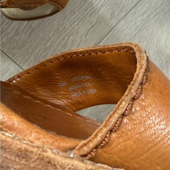 Frye Women's Brielle Tan Brown Leather Block Heel - Picture 9 of 12